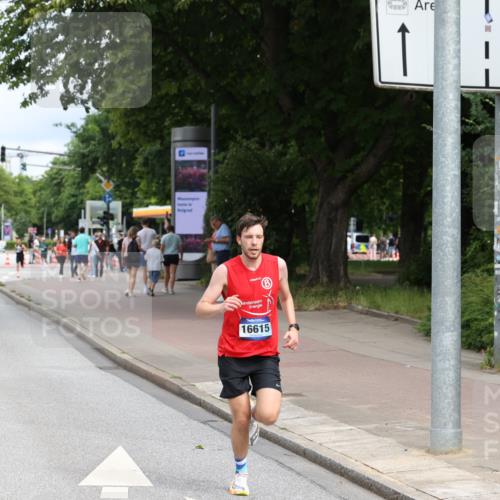29.06.2025 - hella hamburg halbmarathon Yannick Fuchs http://msf.ph/oto/8162517 29.06.2025 10:21:25 20KM 9565, 13779, 14728, 16615, 17258, 18692, 19076 meine-sportfotos.de