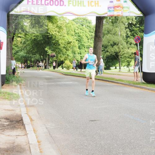 29.06.2025 - hella hamburg halbmarathon MichiJ http://msf.ph/oto/8162546 29.06.2025 10:12:23 Zwischen KM18-KM19 9442, 16068, 17856 meine-sportfotos.de