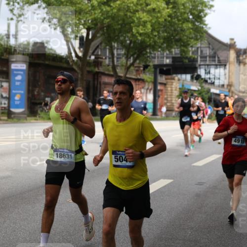 29.06.2025 - hella hamburg halbmarathon Yannick Fuchs http://msf.ph/oto/8162573 29.06.2025 10:39:34 20KM 1171, 1424, 2098, 2188, 2470, 2890, 3785, 3917, 4270, 4915, 4997, 5047, 5623, 5706, 6266, 6375, 6575, 6819, 6831, 7087, 7167, 7325, 7709, 7843, 8871, 9030, 9105, 9710, 9720, 10064, 10313, 10741, 11688, 12154, 12161, 12528, 12643, 12783, 13919, 15334, 15365, 15651, 15666, 15760, 16617, 16685, 16689, 16725, 16803, 16834, 17381, 17382, 17544, 17960, 18055, 18407, 18631, 18638, 18689, 18718, 18862, 19116 meine-sportfotos.de