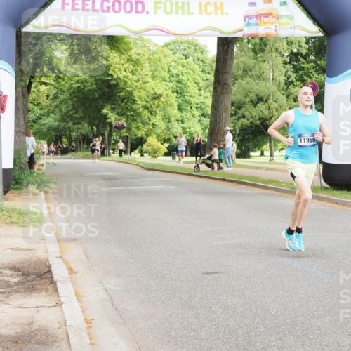 29.06.2025 - hella hamburg halbmarathon MichiJ http://msf.ph/oto/8162644 29.06.2025 10:12:24 Zwischen KM18-KM19 9442, 11965, 16068, 17856 meine-sportfotos.de