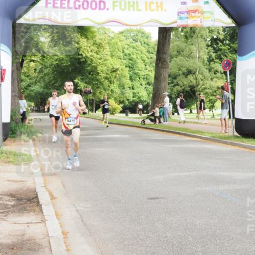 29.06.2025 - hella hamburg halbmarathon MichiJ http://msf.ph/oto/8162668 29.06.2025 10:12:37 Zwischen KM18-KM19 16548, 17886 meine-sportfotos.de