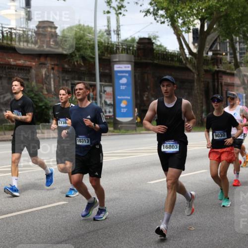 29.06.2025 - hella hamburg halbmarathon Yannick Fuchs http://msf.ph/oto/8162720 29.06.2025 10:39:36 20KM 1171, 1424, 2098, 2188, 2470, 3785, 3917, 4915, 4997, 5047, 5623, 5706, 6266, 6375, 6575, 6819, 6831, 7087, 7167, 7325, 7709, 7843, 8871, 9030, 9105, 9710, 9720, 10064, 10313, 10741, 11291, 11688, 12154, 12161, 12528, 12643, 12783, 13919, 15365, 15651, 15666, 15760, 16617, 16685, 16689, 16725, 16803, 16834, 17381, 17382, 17544, 17960, 18055, 18185, 18407, 18631, 18638, 18689, 18718, 18862, 19116 meine-sportfotos.de
