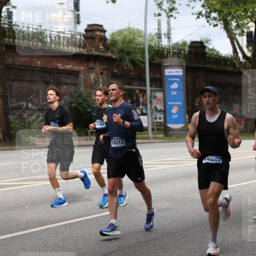 29.06.2025 - hella hamburg halbmarathon Yannick Fuchs http://msf.ph/oto/8162743 29.06.2025 10:39:36 20KM 1171, 1424, 2098, 2188, 2470, 3785, 3917, 4915, 4997, 5047, 5623, 5706, 6266, 6375, 6575, 6819, 6831, 7087, 7167, 7325, 7709, 7843, 8871, 9030, 9105, 9710, 9720, 10064, 10313, 10741, 11291, 11688, 12154, 12161, 12528, 12643, 12783, 13919, 15365, 15651, 15666, 15760, 16617, 16685, 16689, 16725, 16803, 16834, 17381, 17382, 17544, 17960, 18055, 18185, 18407, 18631, 18638, 18689, 18718, 18862, 19116 meine-sportfotos.de