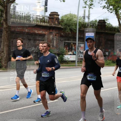 29.06.2025 - hella hamburg halbmarathon Yannick Fuchs http://msf.ph/oto/8162781 29.06.2025 10:39:36 20KM 1171, 1424, 2098, 2188, 2470, 3785, 3917, 4915, 4997, 5047, 5623, 5706, 6266, 6375, 6575, 6819, 6831, 7087, 7167, 7325, 7709, 7843, 8871, 9030, 9105, 9710, 9720, 10064, 10313, 10741, 11291, 11688, 12154, 12161, 12528, 12643, 12783, 13919, 15365, 15651, 15666, 15760, 16617, 16685, 16689, 16725, 16803, 16834, 17381, 17382, 17544, 17960, 18055, 18185, 18407, 18631, 18638, 18689, 18718, 18862, 19116 meine-sportfotos.de
