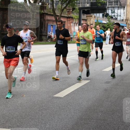 29.06.2025 - hella hamburg halbmarathon Yannick Fuchs http://msf.ph/oto/8162798 29.06.2025 10:39:37 20KM 1171, 2098, 2188, 2470, 3785, 3917, 4997, 5047, 5623, 5706, 6054, 6266, 6375, 6575, 6819, 6831, 7087, 7167, 7325, 7709, 7843, 8871, 9030, 9105, 9710, 9720, 10064, 10313, 10741, 11291, 11688, 12154, 12161, 12528, 12643, 12783, 13919, 15365, 15651, 15666, 15760, 16617, 16685, 16689, 16725, 16803, 16834, 17381, 17382, 17544, 17960, 18055, 18185, 18407, 18638, 18689, 18718, 18862, 19116 meine-sportfotos.de