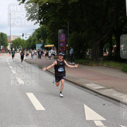 29.06.2025 - hella hamburg halbmarathon Yannick Fuchs http://msf.ph/oto/8162810 29.06.2025 10:21:33 20KM 7380, 9565, 13779, 14728, 16615, 17040, 17258, 18692, 19076 meine-sportfotos.de