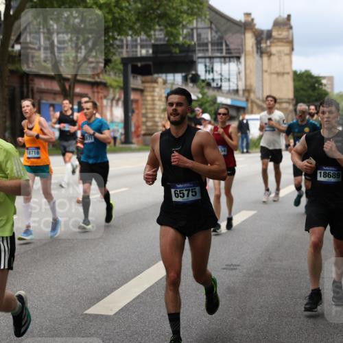29.06.2025 - hella hamburg halbmarathon Yannick Fuchs http://msf.ph/oto/8162821 29.06.2025 10:39:38 20KM 1171, 2098, 2188, 2470, 3785, 3917, 4997, 5623, 5706, 6054, 6266, 6375, 6575, 6819, 6831, 7087, 7167, 7325, 7709, 7843, 8871, 9030, 9105, 9710, 9720, 10064, 10313, 10741, 11291, 11688, 12154, 12161, 12528, 12643, 12783, 13919, 15365, 15651, 15666, 15760, 16617, 16685, 16689, 16725, 16803, 16834, 17381, 17382, 17544, 17960, 18055, 18185, 18407, 18638, 18689, 18718, 18862, 19116 meine-sportfotos.de