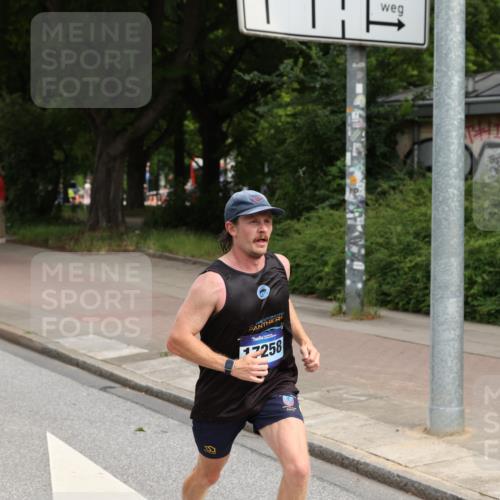 29.06.2025 - hella hamburg halbmarathon Yannick Fuchs http://msf.ph/oto/8162907 29.06.2025 10:21:34 20KM 7380, 9565, 13779, 14728, 17040, 17258, 18692, 19076 meine-sportfotos.de