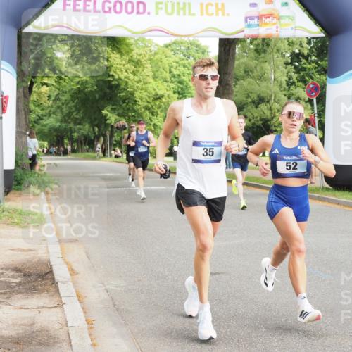 29.06.2025 - hella hamburg halbmarathon MichiJ http://msf.ph/oto/8162953 29.06.2025 10:12:40 Zwischen KM18-KM19 35, 52, 9475, 16548, 17886 meine-sportfotos.de