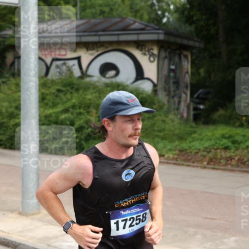 29.06.2025 - hella hamburg halbmarathon Yannick Fuchs http://msf.ph/oto/8162960 29.06.2025 10:21:35 20KM 7380, 9565, 13779, 14728, 17040, 17258, 18692, 19076 meine-sportfotos.de
