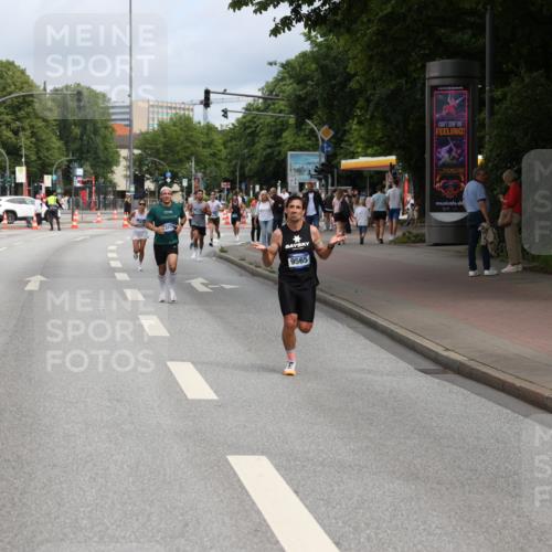 29.06.2025 - hella hamburg halbmarathon Yannick Fuchs http://msf.ph/oto/8162976 29.06.2025 10:21:37 20KM 7380, 9565, 13779, 14728, 17040, 17258, 18692, 19076 meine-sportfotos.de