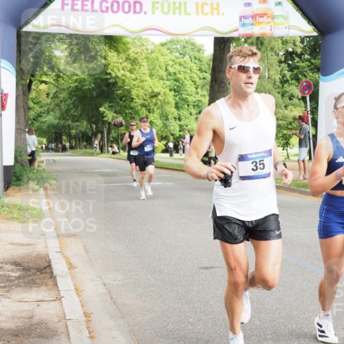 29.06.2025 - hella hamburg halbmarathon MichiJ http://msf.ph/oto/8162978 29.06.2025 10:12:40 Zwischen KM18-KM19 35, 52, 9475, 16548, 17886 meine-sportfotos.de