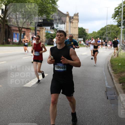 29.06.2025 - hella hamburg halbmarathon Yannick Fuchs http://msf.ph/oto/8163017 29.06.2025 10:39:40 20KM 1171, 2098, 2188, 2367, 2470, 3785, 3917, 4997, 5623, 5706, 6054, 6266, 6375, 6575, 6819, 6831, 7087, 7167, 7325, 7709, 7843, 8871, 9105, 9710, 9720, 10064, 10741, 11291, 11688, 11821, 12154, 12161, 12643, 12783, 13919, 15365, 15651, 15666, 15760, 16617, 16685, 16689, 16725, 16834, 17381, 17382, 17544, 17960, 18055, 18185, 18407, 18638, 18689, 18718, 18862, 19116 meine-sportfotos.de