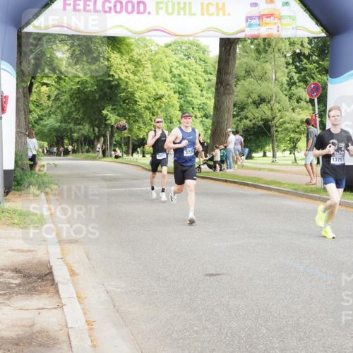 29.06.2025 - hella hamburg halbmarathon MichiJ http://msf.ph/oto/8163021 29.06.2025 10:12:41 Zwischen KM18-KM19 35, 52, 9475, 13751, 16548, 17886 meine-sportfotos.de