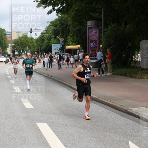 29.06.2025 - hella hamburg halbmarathon Yannick Fuchs http://msf.ph/oto/8163083 29.06.2025 10:21:38 20KM 7380, 9565, 13779, 14728, 17040, 17258, 18692, 19076 meine-sportfotos.de
