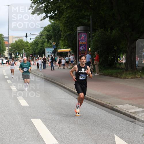29.06.2025 - hella hamburg halbmarathon Yannick Fuchs http://msf.ph/oto/8163096 29.06.2025 10:21:38 20KM 7380, 9565, 13779, 14728, 17040, 17258, 18692, 19076 meine-sportfotos.de