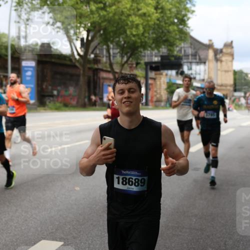 29.06.2025 - hella hamburg halbmarathon Yannick Fuchs http://msf.ph/oto/8163099 29.06.2025 10:39:40 20KM 1171, 2098, 2188, 2367, 2470, 3785, 3917, 4997, 5623, 5706, 6054, 6266, 6375, 6575, 6819, 6831, 7087, 7167, 7325, 7709, 7843, 8871, 9105, 9710, 9720, 10064, 10741, 11291, 11688, 11821, 12154, 12161, 12643, 12783, 13919, 15365, 15651, 15666, 15760, 16617, 16685, 16689, 16725, 16834, 17381, 17382, 17544, 17960, 18055, 18185, 18407, 18638, 18689, 18718, 18862, 19116 meine-sportfotos.de