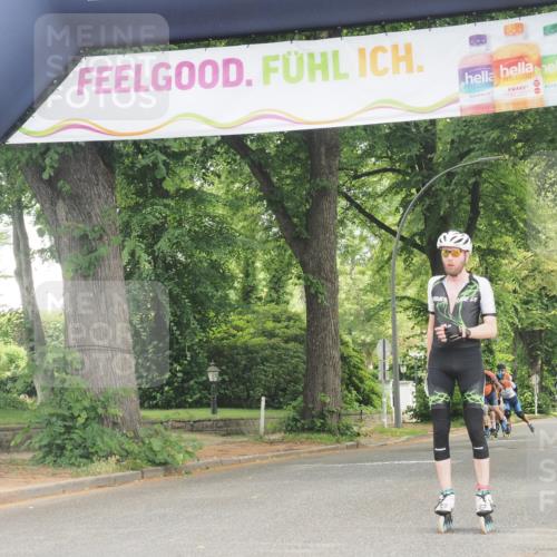 29.06.2025 - hella hamburg halbmarathon KatJ http://msf.ph/oto/8163158 29.06.2025 09:13:29 Zwischen KM18-KM19  meine-sportfotos.de