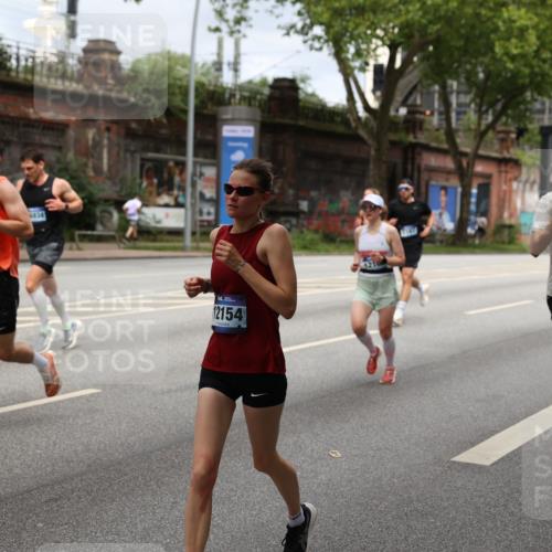 29.06.2025 - hella hamburg halbmarathon Yannick Fuchs http://msf.ph/oto/8163177 29.06.2025 10:39:41 20KM 1171, 2098, 2188, 2367, 2470, 3785, 4997, 5623, 5706, 6054, 6266, 6375, 6575, 6819, 6831, 7087, 7167, 7325, 7709, 7843, 8871, 9105, 9710, 9720, 10064, 10741, 11291, 11688, 11821, 12154, 12161, 12643, 12783, 13919, 15365, 15651, 15666, 15760, 16617, 16685, 16689, 16725, 16834, 17544, 17960, 18055, 18185, 18407, 18638, 18689, 18718, 18862, 19116 meine-sportfotos.de