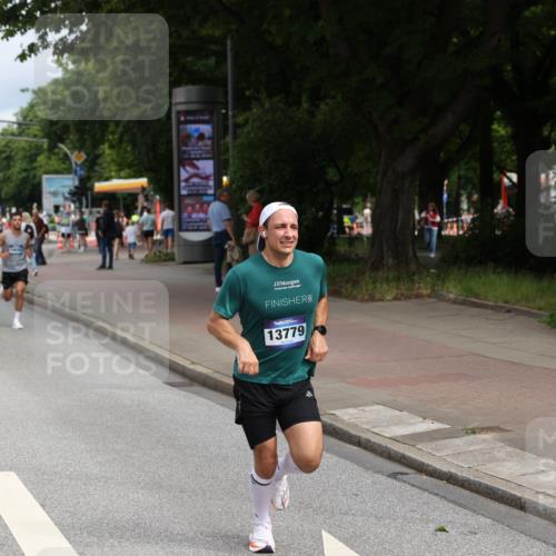 29.06.2025 - hella hamburg halbmarathon Yannick Fuchs http://msf.ph/oto/8163204 29.06.2025 10:21:41 20KM 7380, 9565, 12641, 13779, 13780, 14728, 17040, 18692, 19076 meine-sportfotos.de