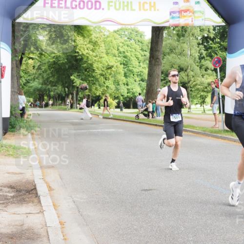 29.06.2025 - hella hamburg halbmarathon MichiJ http://msf.ph/oto/8163207 29.06.2025 10:12:43 Zwischen KM18-KM19 35, 52, 3720, 6559, 9475, 13751, 16548 meine-sportfotos.de
