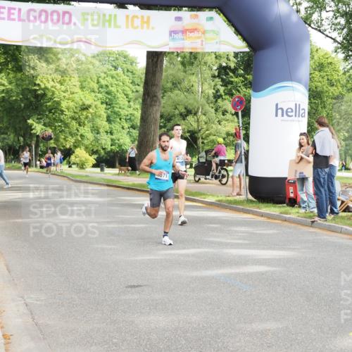 29.06.2025 - hella hamburg halbmarathon MichiJ http://msf.ph/oto/8163299 29.06.2025 10:13:03 Zwischen KM18-KM19 4571 meine-sportfotos.de