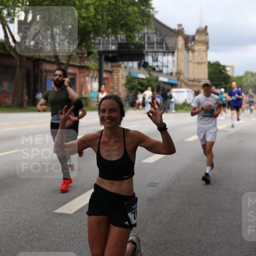 29.06.2025 - hella hamburg halbmarathon Yannick Fuchs http://msf.ph/oto/8163308 29.06.2025 10:39:42 20KM 2098, 2188, 2367, 2470, 3785, 4997, 5623, 5648, 5706, 6054, 6375, 6819, 6831, 7087, 7167, 7325, 7709, 7843, 8871, 9105, 9710, 9720, 10064, 10741, 11291, 11688, 11821, 12154, 12161, 12643, 12783, 13919, 14374, 15365, 15636, 15651, 15666, 15760, 16617, 16685, 16689, 16725, 16834, 17544, 17960, 18055, 18185, 18407, 18638, 18689, 18718, 18862, 19116 meine-sportfotos.de