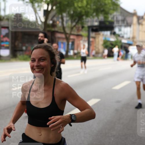 29.06.2025 - hella hamburg halbmarathon Yannick Fuchs http://msf.ph/oto/8163338 29.06.2025 10:39:43 20KM 2098, 2188, 2367, 2470, 3785, 4997, 5623, 5648, 5706, 6054, 6375, 6819, 6831, 7087, 7167, 7325, 7709, 7843, 8871, 9105, 9710, 9720, 10064, 10741, 11291, 11688, 11821, 12154, 12161, 12643, 12783, 13919, 14374, 15365, 15636, 15651, 15666, 15760, 16617, 16685, 16689, 16725, 16834, 17544, 17960, 18055, 18185, 18407, 18638, 18689, 18862, 19116 meine-sportfotos.de