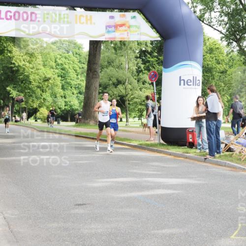 29.06.2025 - hella hamburg halbmarathon MichiJ http://msf.ph/oto/8163404 29.06.2025 10:13:11 Zwischen KM18-KM19 4128, 4571 meine-sportfotos.de