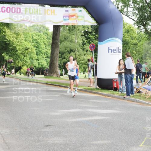 29.06.2025 - hella hamburg halbmarathon MichiJ http://msf.ph/oto/8163438 29.06.2025 10:13:11 Zwischen KM18-KM19 4128, 4571 meine-sportfotos.de