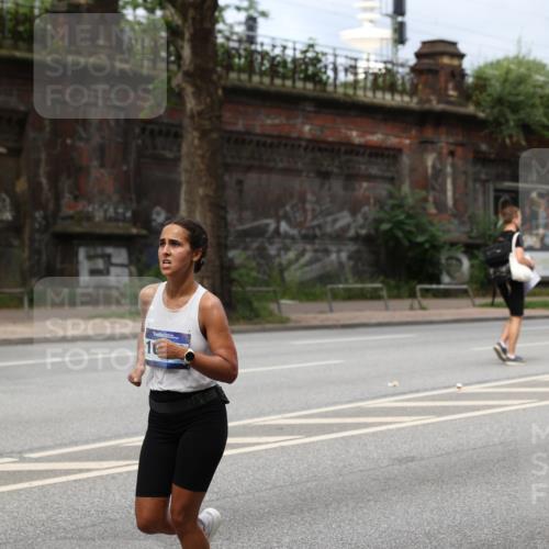 29.06.2025 - hella hamburg halbmarathon Yannick Fuchs http://msf.ph/oto/8163504 29.06.2025 10:39:46 20KM 2188, 2270, 2367, 2470, 4277, 4997, 5623, 5648, 5706, 6054, 6375, 6819, 6831, 7056, 7087, 7167, 7325, 7709, 8374, 9105, 9710, 9720, 10064, 10741, 11291, 11688, 11821, 12643, 12783, 13919, 14374, 14764, 15365, 15636, 15651, 15666, 15760, 16617, 16689, 16725, 17544, 17960, 18055, 18185, 18346, 18407, 18638, 18862, 19116 meine-sportfotos.de