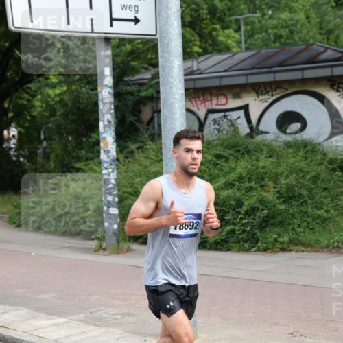 29.06.2025 - hella hamburg halbmarathon Yannick Fuchs http://msf.ph/oto/8163518 29.06.2025 10:21:45 20KM 7380, 9565, 12641, 12992, 13779, 13780, 14728, 17040, 18692, 19076 meine-sportfotos.de