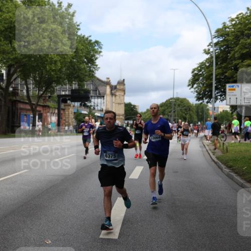 29.06.2025 - hella hamburg halbmarathon Yannick Fuchs http://msf.ph/oto/8163537 29.06.2025 10:39:47 20KM 2188, 2270, 2367, 2470, 3186, 4277, 5623, 5648, 5706, 6054, 6375, 6819, 6831, 7056, 7087, 7709, 8374, 9105, 9710, 9720, 10064, 10741, 11291, 11688, 11821, 12643, 12783, 13919, 14374, 14764, 15365, 15636, 15651, 16513, 16617, 16689, 16725, 17544, 17960, 18055, 18185, 18346, 18407, 18638, 18862, 19116 meine-sportfotos.de