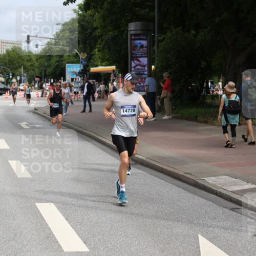 29.06.2025 - hella hamburg halbmarathon Yannick Fuchs http://msf.ph/oto/8163566 29.06.2025 10:21:46 20KM 7380, 9565, 12641, 12992, 13779, 13780, 14728, 17040, 18692, 19076 meine-sportfotos.de