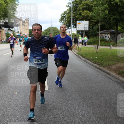 29.06.2025 - hella hamburg halbmarathon Yannick Fuchs http://msf.ph/oto/8163605 29.06.2025 10:39:47 20KM 2188, 2270, 2367, 2470, 3186, 4277, 5623, 5648, 5706, 6054, 6375, 6819, 6831, 7056, 7087, 7709, 8374, 9105, 9710, 9720, 10064, 10741, 11291, 11688, 11821, 12643, 12783, 13919, 14374, 14764, 15365, 15636, 15651, 16513, 16617, 16689, 16725, 17544, 17960, 18055, 18185, 18346, 18407, 18638, 18862, 19116 meine-sportfotos.de