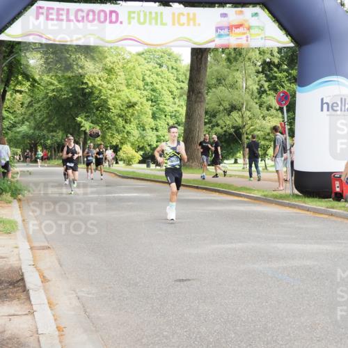 29.06.2025 - hella hamburg halbmarathon MichiJ http://msf.ph/oto/8163717 29.06.2025 10:13:16 Zwischen KM18-KM19 9151, 18897 meine-sportfotos.de