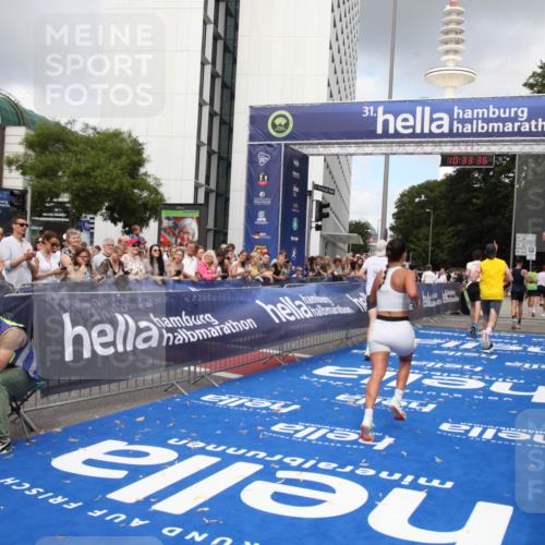 29.06.2025 - hella hamburg halbmarathon Michael Strokosch http://msf.ph/oto/8163731 29.06.2025 10:33:35 Ziel 4602, 8312, 8956, 15326, 16931, 18731, 18854 meine-sportfotos.de