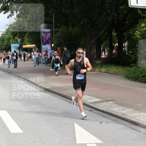 29.06.2025 - hella hamburg halbmarathon Yannick Fuchs http://msf.ph/oto/8163775 29.06.2025 10:21:50 20KM 7380, 12641, 12992, 13780, 14728, 15671, 17040, 18692, 19076 meine-sportfotos.de