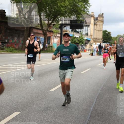 29.06.2025 - hella hamburg halbmarathon Yannick Fuchs http://msf.ph/oto/8163783 29.06.2025 10:39:51 20KM 2188, 2270, 2367, 2470, 2707, 3186, 4277, 5623, 5648, 5706, 6054, 6819, 6831, 7056, 7087, 7385, 7709, 8374, 9105, 9710, 9720, 10741, 11291, 11688, 11821, 12643, 12783, 13919, 14374, 14385, 14764, 15365, 15563, 15636, 15651, 16513, 16617, 16725, 17544, 17960, 18055, 18185, 18346, 18407, 18637, 18638, 18862, 18878, 19116 meine-sportfotos.de