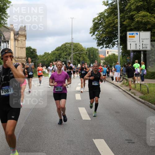 29.06.2025 - hella hamburg halbmarathon Yannick Fuchs http://msf.ph/oto/8163875 29.06.2025 10:39:52 20KM 2188, 2270, 2367, 2470, 2707, 3056, 3186, 4277, 4854, 5623, 5648, 5706, 6054, 6071, 6819, 6831, 7056, 7087, 7385, 7709, 8374, 9105, 9585, 9710, 9720, 10741, 11291, 11688, 11821, 12643, 12783, 13919, 14374, 14385, 14764, 15365, 15563, 15636, 15651, 16513, 16617, 16725, 17544, 17960, 18055, 18185, 18346, 18407, 18637, 18638, 18862, 18878, 19116 meine-sportfotos.de
