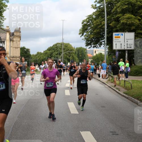 29.06.2025 - hella hamburg halbmarathon Yannick Fuchs http://msf.ph/oto/8163888 29.06.2025 10:39:52 20KM 2188, 2270, 2367, 2470, 2707, 3056, 3186, 4277, 4854, 5623, 5648, 5706, 6054, 6071, 6819, 6831, 7056, 7087, 7385, 7709, 8374, 9105, 9585, 9710, 9720, 10741, 11291, 11688, 11821, 12643, 12783, 13919, 14374, 14385, 14764, 15365, 15563, 15636, 15651, 16513, 16617, 16725, 17544, 17960, 18055, 18185, 18346, 18407, 18637, 18638, 18862, 18878, 19116 meine-sportfotos.de
