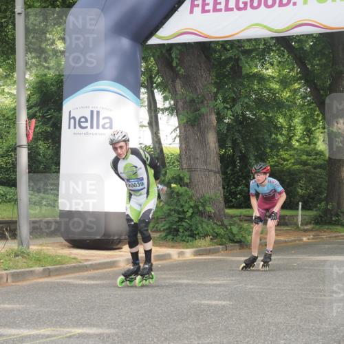 29.06.2025 - hella hamburg halbmarathon KatJ http://msf.ph/oto/8163895 29.06.2025 09:13:36 Zwischen KM18-KM19  meine-sportfotos.de