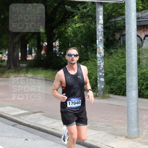 29.06.2025 - hella hamburg halbmarathon Yannick Fuchs http://msf.ph/oto/8163904 29.06.2025 10:21:51 20KM 1065, 7380, 12641, 12992, 13780, 14728, 15023, 15671, 17040, 18692, 19076 meine-sportfotos.de