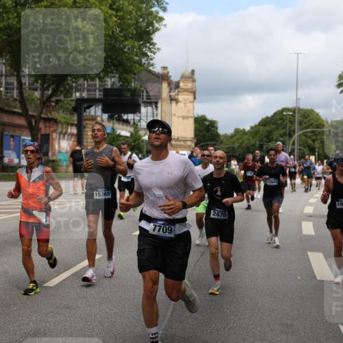 29.06.2025 - hella hamburg halbmarathon Yannick Fuchs http://msf.ph/oto/8164049 29.06.2025 10:39:55 20KM 2188, 2270, 2367, 2470, 2590, 2707, 3056, 3186, 4277, 4854, 5623, 5648, 5706, 6054, 6071, 6819, 6831, 7056, 7087, 7385, 7709, 8374, 9105, 9585, 9710, 11291, 11495, 11821, 12643, 12783, 13919, 14374, 14385, 14764, 15365, 15563, 15636, 16513, 16617, 16725, 17499, 17544, 17674, 17835, 17960, 18081, 18185, 18346, 18407, 18637, 18862, 18878, 19116 meine-sportfotos.de