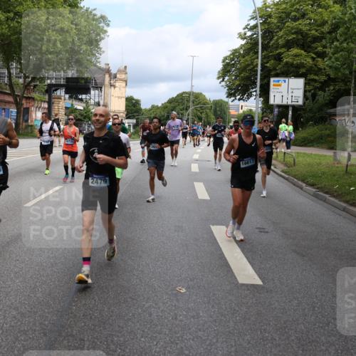29.06.2025 - hella hamburg halbmarathon Yannick Fuchs http://msf.ph/oto/8164118 29.06.2025 10:39:56 20KM 2188, 2270, 2367, 2470, 2590, 2707, 3056, 3186, 4277, 4854, 5623, 5648, 5706, 6054, 6071, 6290, 6819, 6831, 7056, 7385, 7709, 8374, 9105, 9585, 9710, 11291, 11495, 11821, 12643, 12783, 13919, 14374, 14385, 14764, 15365, 15563, 15636, 16513, 16617, 16725, 17499, 17544, 17674, 17835, 17960, 18081, 18185, 18346, 18407, 18637, 18862, 18878, 19116 meine-sportfotos.de