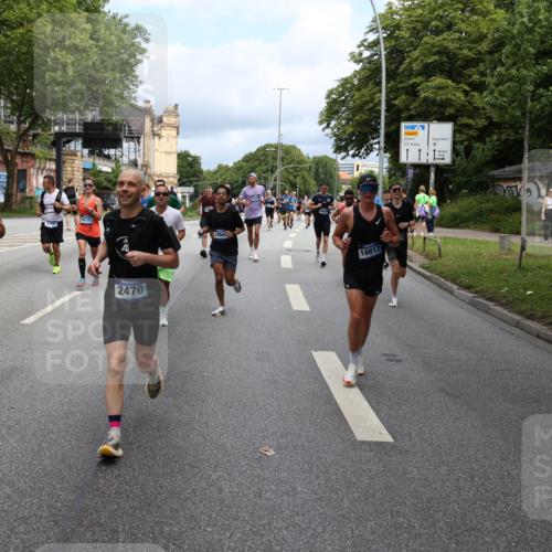 29.06.2025 - hella hamburg halbmarathon Yannick Fuchs http://msf.ph/oto/8164132 29.06.2025 10:39:57 20KM 2188, 2270, 2367, 2470, 2590, 2707, 3056, 3186, 4277, 4854, 5623, 5648, 5706, 6054, 6071, 6290, 6831, 7056, 7385, 7450, 7709, 8374, 9105, 9585, 9710, 11291, 11495, 11821, 12643, 12783, 13919, 14374, 14385, 14764, 15365, 15563, 15636, 16513, 16617, 16624, 16725, 17499, 17674, 17835, 17960, 18081, 18185, 18346, 18407, 18637, 18862, 18878, 19116 meine-sportfotos.de