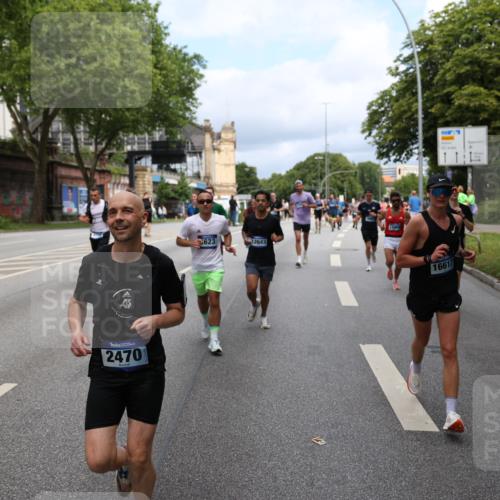 29.06.2025 - hella hamburg halbmarathon Yannick Fuchs http://msf.ph/oto/8164163 29.06.2025 10:39:57 20KM 2188, 2270, 2367, 2470, 2590, 2707, 3056, 3186, 4277, 4854, 5623, 5648, 5706, 6054, 6071, 6290, 6831, 7056, 7385, 7450, 7709, 8374, 9105, 9585, 9710, 11291, 11495, 11821, 12643, 12783, 13919, 14374, 14385, 14764, 15365, 15563, 15636, 16513, 16617, 16624, 16725, 17499, 17674, 17835, 17960, 18081, 18185, 18346, 18407, 18637, 18862, 18878, 19116 meine-sportfotos.de