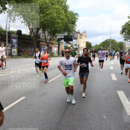 29.06.2025 - hella hamburg halbmarathon Yannick Fuchs http://msf.ph/oto/8164194 29.06.2025 10:39:58 20KM 2188, 2270, 2367, 2470, 2590, 2707, 3056, 3186, 3477, 4277, 4854, 5623, 5648, 5706, 6054, 6071, 6290, 6831, 7056, 7385, 7450, 7709, 8374, 9105, 9585, 9710, 11291, 11495, 11821, 12643, 12783, 13919, 14374, 14385, 14764, 15365, 15563, 15636, 16513, 16617, 16624, 16725, 17499, 17674, 17835, 17960, 18081, 18185, 18346, 18407, 18637, 18862, 18878, 19116 meine-sportfotos.de