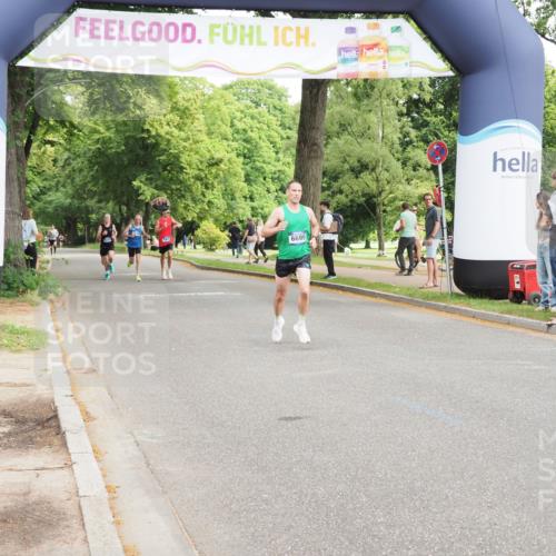 29.06.2025 - hella hamburg halbmarathon MichiJ http://msf.ph/oto/8164246 29.06.2025 10:13:31 Zwischen KM18-KM19 6699 meine-sportfotos.de