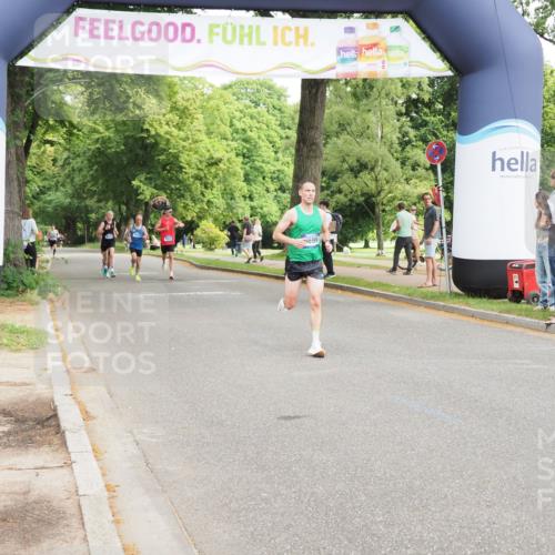 29.06.2025 - hella hamburg halbmarathon MichiJ http://msf.ph/oto/8164263 29.06.2025 10:13:31 Zwischen KM18-KM19 6699 meine-sportfotos.de